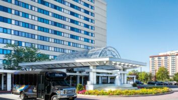 best-hotels-near-jfk-airport-with-shuttles